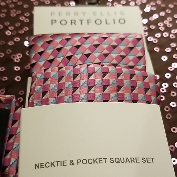 Perry Ellis Portfolio tie & square set - Picture 2 of 4